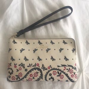 coach zip wristlet